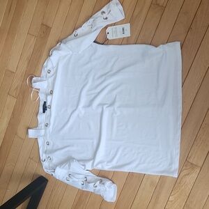 Harve Benard white top size s